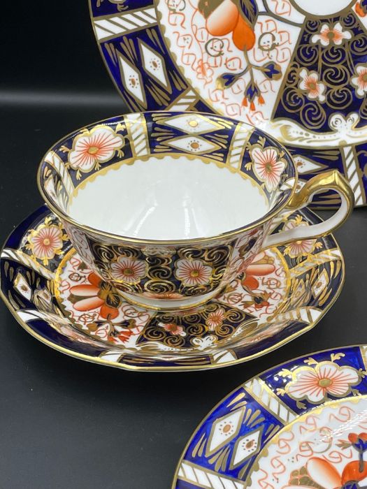 Royal Crown Derby Imari pattern (2451) selection of china to include plate, tea cup and saucer and - Image 4 of 4