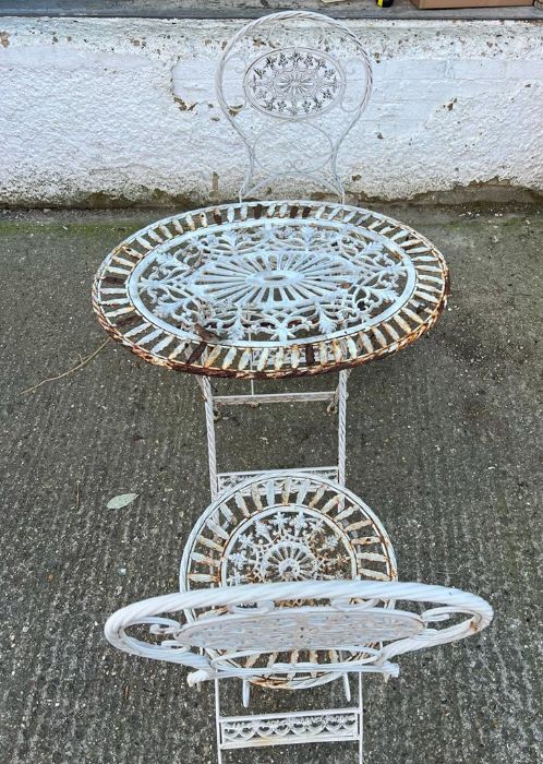 A white metal oval table, bistro set with two chairs - Image 4 of 7