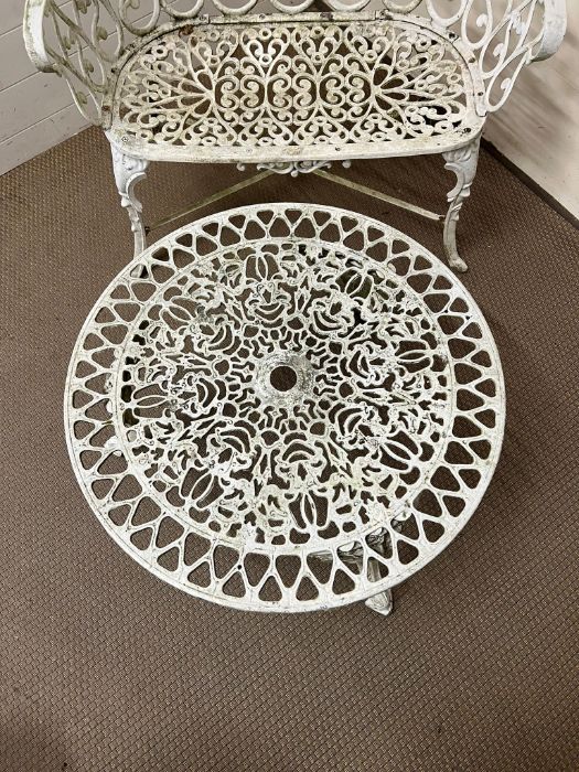 A white metal garden bench with circular coffee table (Bench H82cm W96cm D43cm) - Image 2 of 4