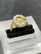 A Georgian cushion ring AF (Untested gold)