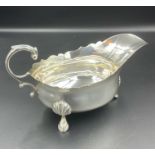 A silver sauce boat (151g total weight) hallmarked for London 1939 by Edward Barnard & Sons Ltd