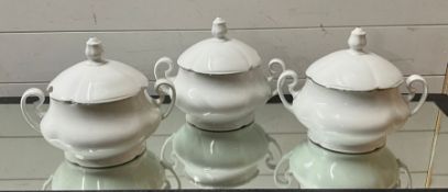 Three lidded tureen