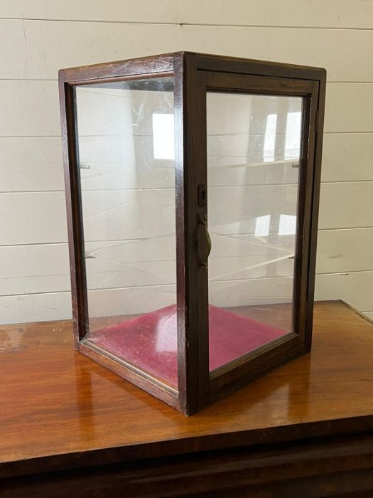 An oak display cabinet - Image 3 of 3