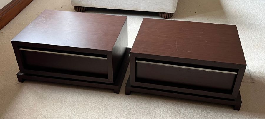 A pair of Italian style side cabinets or bedsides with push open drawers - Image 2 of 5