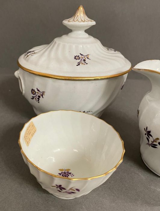 Worcester Flight period porcelain with puce design sucrier, milk jug and tea bowl - Image 3 of 3