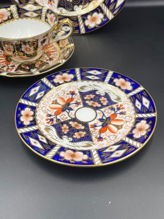 Royal Crown Derby Imari pattern (2451) selection of china to include plate, tea cup and saucer and - Image 2 of 4