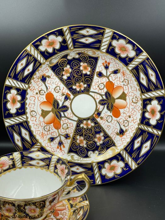 Royal Crown Derby Imari pattern (2451) selection of china to include plate, tea cup and saucer and - Image 3 of 4