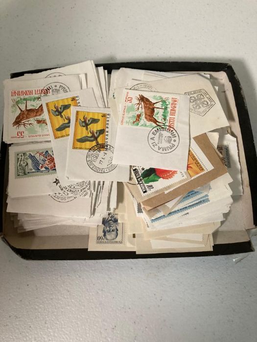 A Box of World stamps - Image 4 of 11