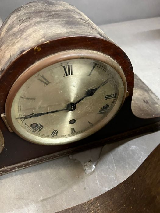 A selection of six wooden mantel clocks AF - Image 6 of 7