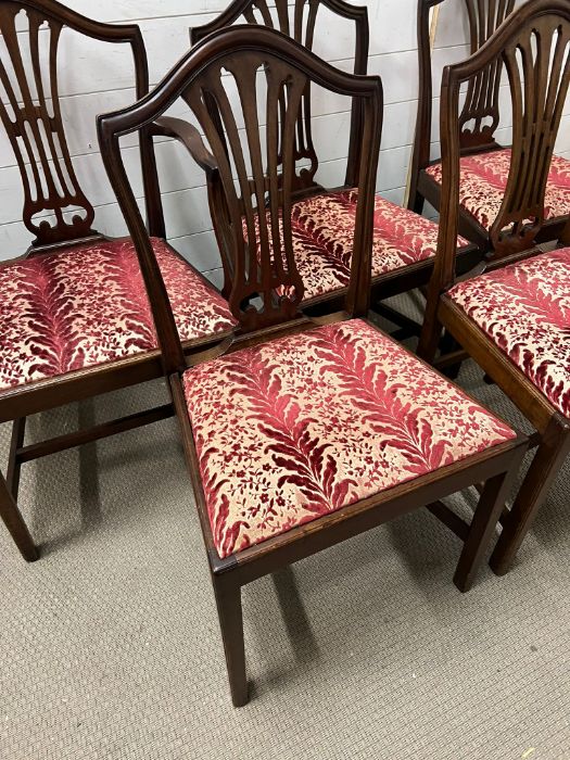 Five George III style mahogany chairs - Image 2 of 3