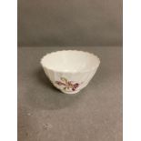 An 18th Century Worcester porcelain tea bowl