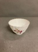 An 18th Century Worcester porcelain tea bowl