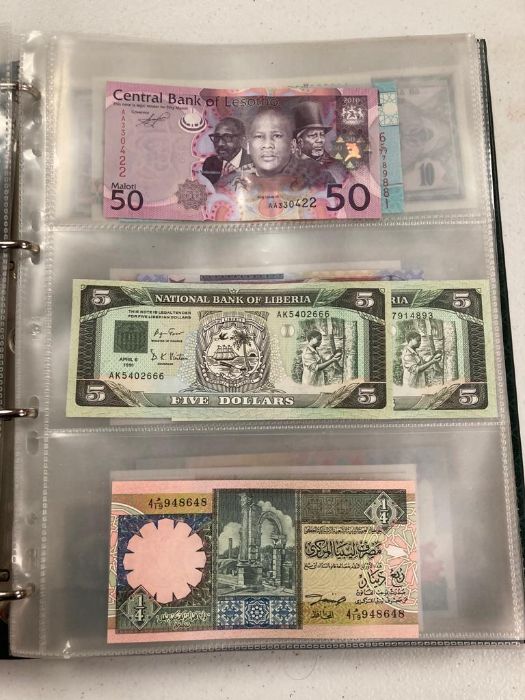An album of world bank notes (L-P) - Image 23 of 61
