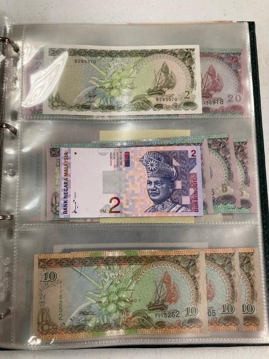 An album of world bank notes (L-P) - Image 10 of 61