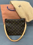 Louis Vuitton Looping MM brown handbag, dustcover (H21cm W26cm D11cm) (No papers)