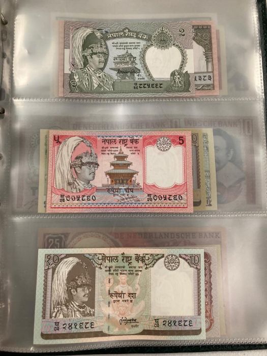 An album of world bank notes (L-P) - Image 53 of 61