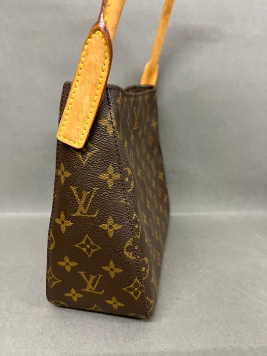 Louis Vuitton Looping MM brown handbag, dustcover (H21cm W26cm D11cm) (No papers) - Image 5 of 11