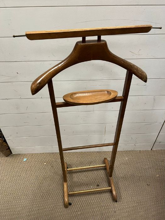 A wooden vintage clothes stand - Image 3 of 6
