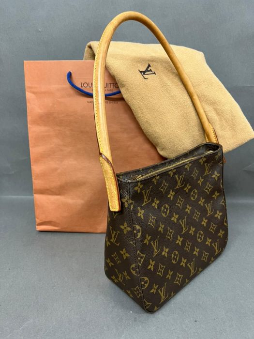 Louis Vuitton Looping MM brown handbag, dustcover (H21cm W26cm D11cm) (No papers) - Image 2 of 11