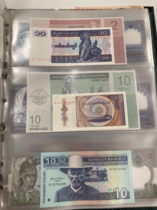 An album of world bank notes (L-P) - Image 54 of 61