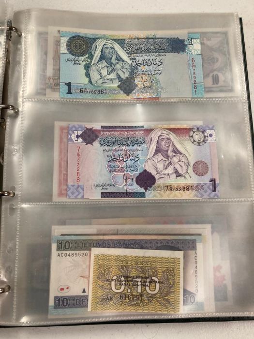 An album of world bank notes (L-P) - Image 25 of 61