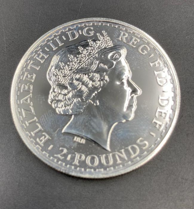 A 1oz 2005 silver Britannia coin - Image 2 of 2