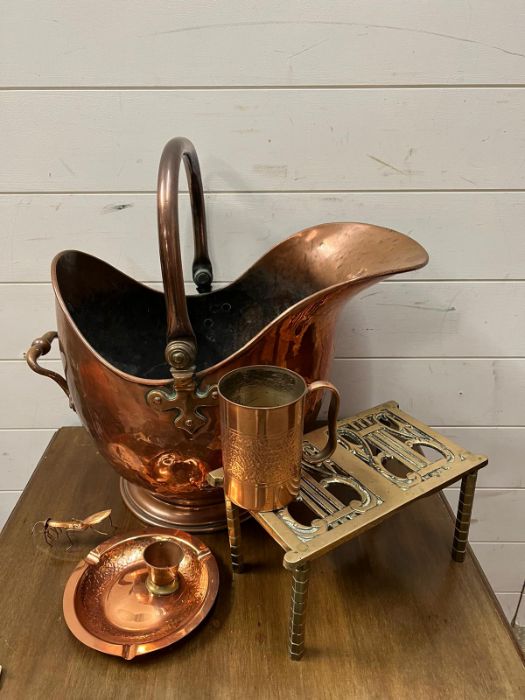 A selection of copper and brass to include coal scuttle - Image 2 of 2
