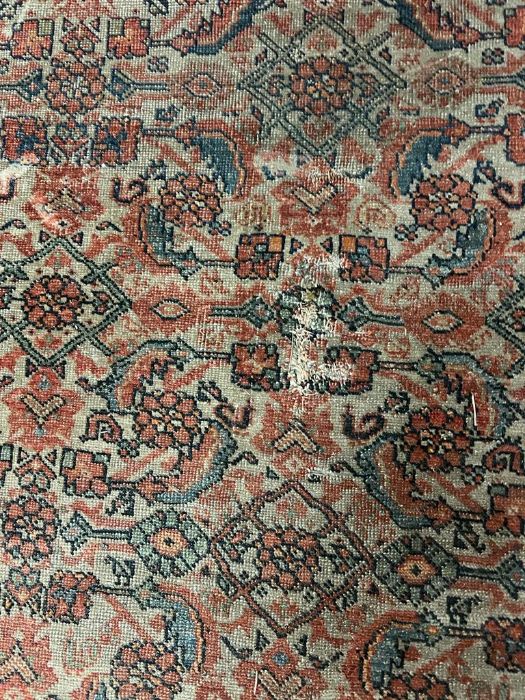 A possible Persian Qashqai carpet/rug (194cm x 128cm) - Image 6 of 6