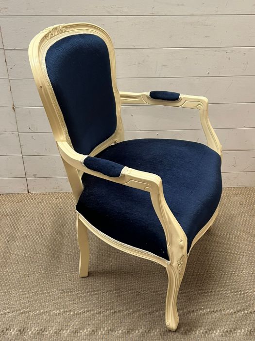 A French style open arm chair - Image 3 of 3