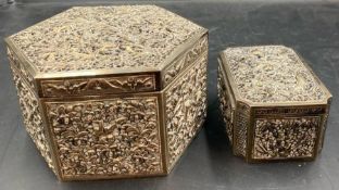 A pair of Thai silver boxes, with hinged lids and ornate design (Approximate Total Weight is 470g)
