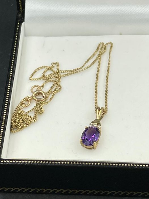 An amethyst and diamond pendant on 9ct gold and 9ct gold chain - Image 2 of 2