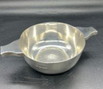 A hallmarked silver quaich bowl, approximate total weight 220g, Sheffield 1919 by William Hutton &