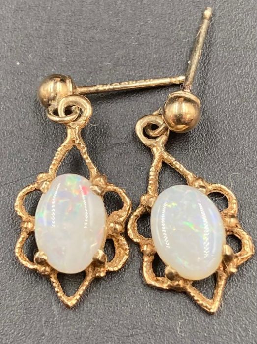 A Pair of 9ct gold and Opal earrings - Image 2 of 2