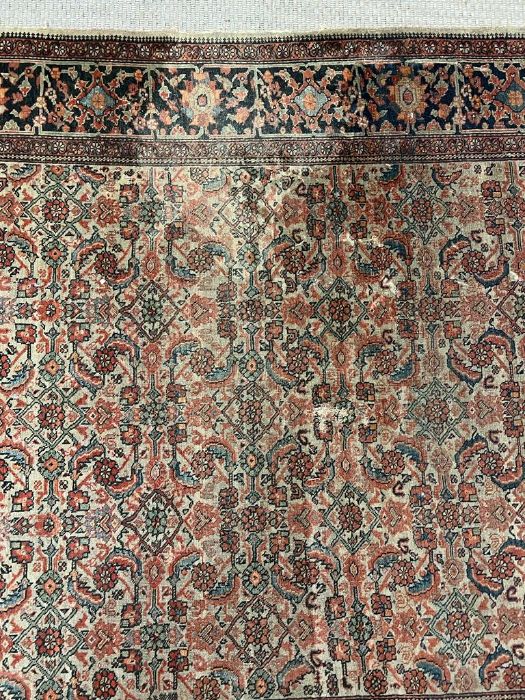 A possible Persian Qashqai carpet/rug (194cm x 128cm) - Image 4 of 6