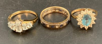 A selection of three 9ct gold rings various settings (Approximate Weight 9.3g) Size M, P, Q
