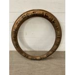 An oval carved frame (H80cm Dia70cm)