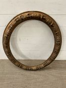 An oval carved frame (H80cm Dia70cm)