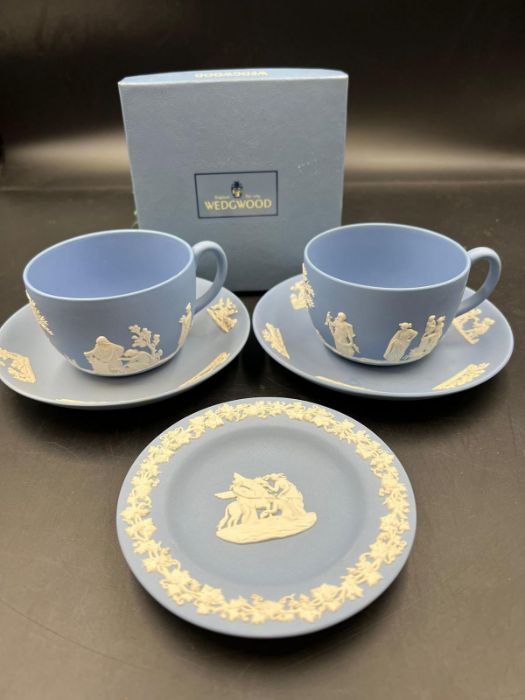 A Wedgewood tea cups and saucers along with a trinket dish - Image 2 of 4