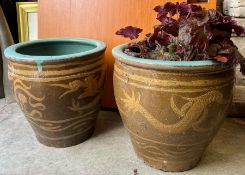 A pair of garden pots with dragon decoration to sides (H45cm Dia45cm)