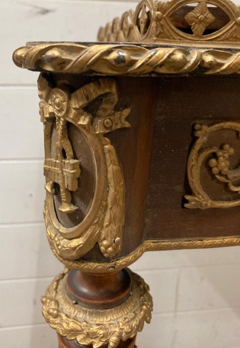 An antique bijouterie table with gilt detailing (H79cm W61cm D38cm) AF - Image 4 of 4