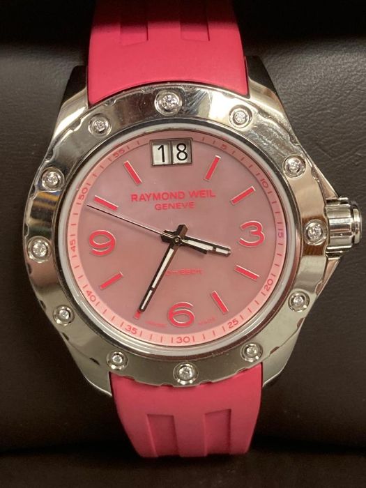 A Raymond Weil Tango with pink dial, original box and papers - Image 6 of 7