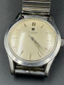 A Vintage Universal wristwatch 206513-6 (1863360)