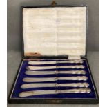 A cased set of hallmarked silver handled butter knives, Sheffield 1920