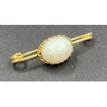 An Opal brooch on 9ct gold (2g)