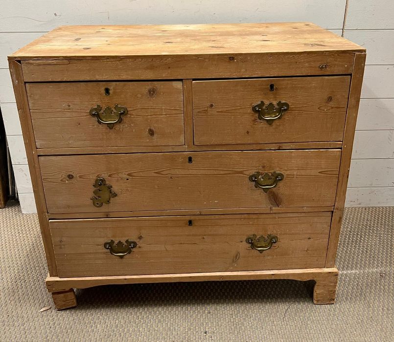 A pine two over two chest of drawers AF (H79cm W83cm D44cm)