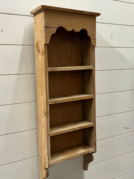 A wall hanging pine shelving unit (H77cm W31cm D10cm) - Image 2 of 2