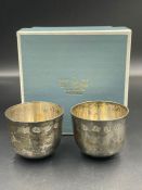 A pair of hallmarked silver beakers by Payne & Son of Oxford (Approximate weight 138g)