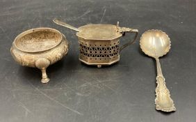 A small selection of hallmarked silver items to include cruets etc