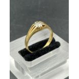 An 18ct gold diamond ring (Approximate Total weight 5.5g)