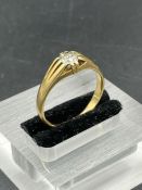 An 18ct gold diamond ring (Approximate Total weight 5.5g)